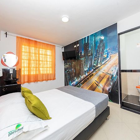 Ayenda 1231 Paradise Center Меделин Екстериор снимка